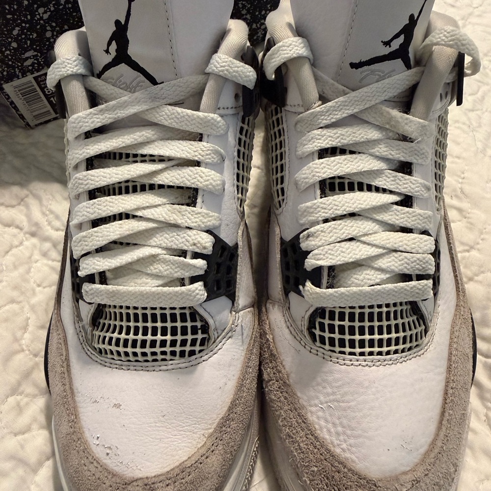 Jordan 4 Retro “Military Black” 8.5 Mens